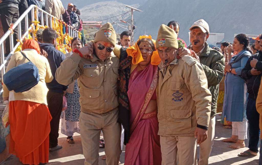 Helpdesk set up for pilgrims of Chardham Yatra in Uttarakhand, work started