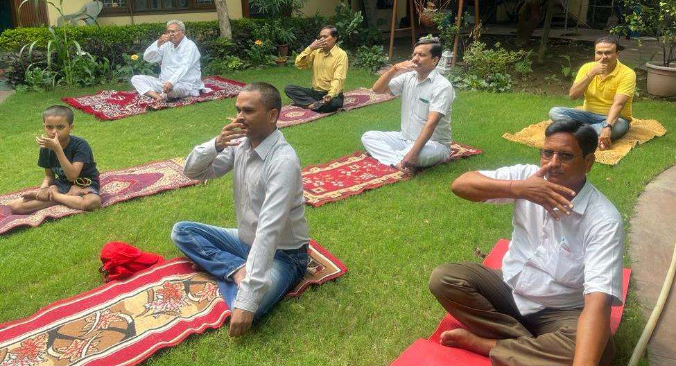 योग दिवस, माहेश्वरी समाज, योगाभ्यास कर दिया निरोग रहने का संदेश,