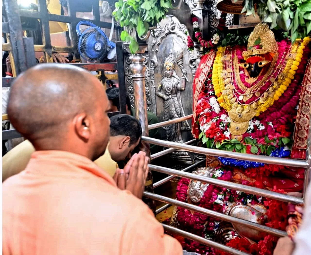 #CMYogi #YogiAdityanath #VindhyachalDham #VindhyachalTemple #उत्तर प्रदेश #CM #योगी_आदित्यनाथ #मां विंध्यवासिनी मंदिर, #WATCH #मिर्ज़ापुर,मुख्यमंत्री योगी आदित्यनाथ,मां विंध्यवासिनी मंदिर,