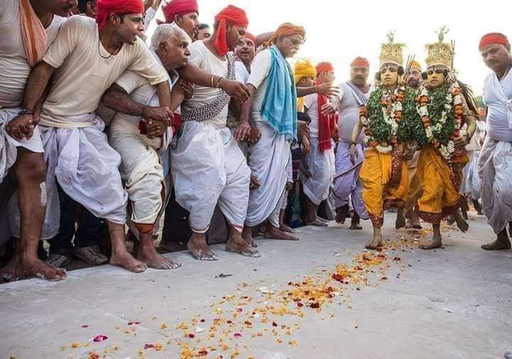 वाराणसी, ‘भरत मिलाप’, कमल नयन ,वाराणसी में ‘भरत मिलाप’,घट घट में व्याप्त राम ह,विश्व प्रसिद्द भरत मिलाप,नाटी इमली,बनारस, मर्यादा पुरुषोत्तम भगवान श्री राम,