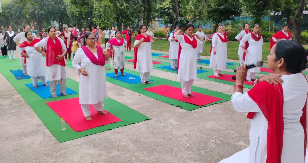 #बरेली, BareillyLive, #InternationalYogaDay2025, अंतर्राष्ट्रीय योग दिवस ,#YogaforOneEarthOneHealth,