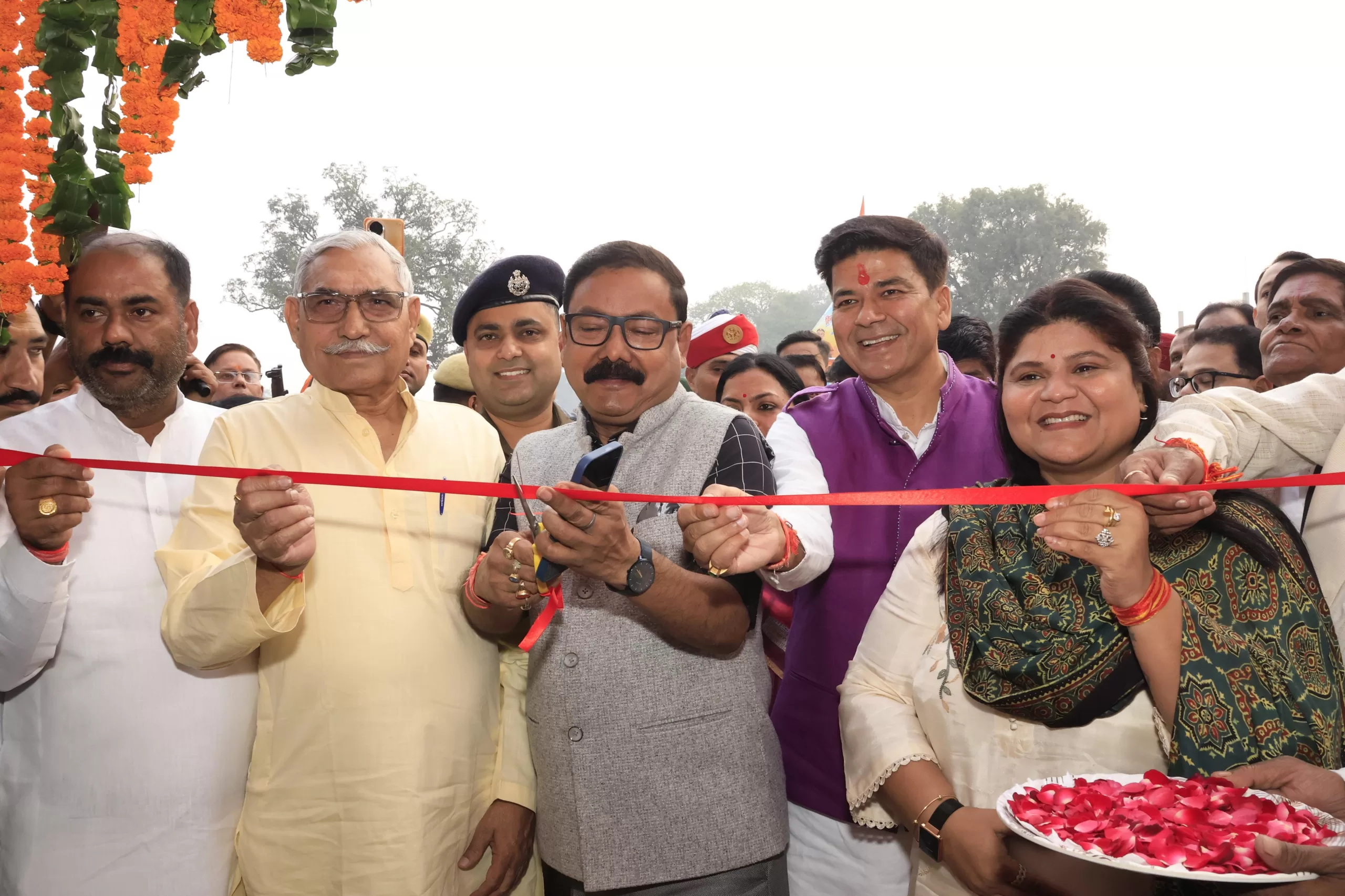 MP, महापौर, जिला पंचायत अध्यक्ष, DM,रामगंगा चौबारी मेला का शुभारम्भ, बरेली,BareillyLive,