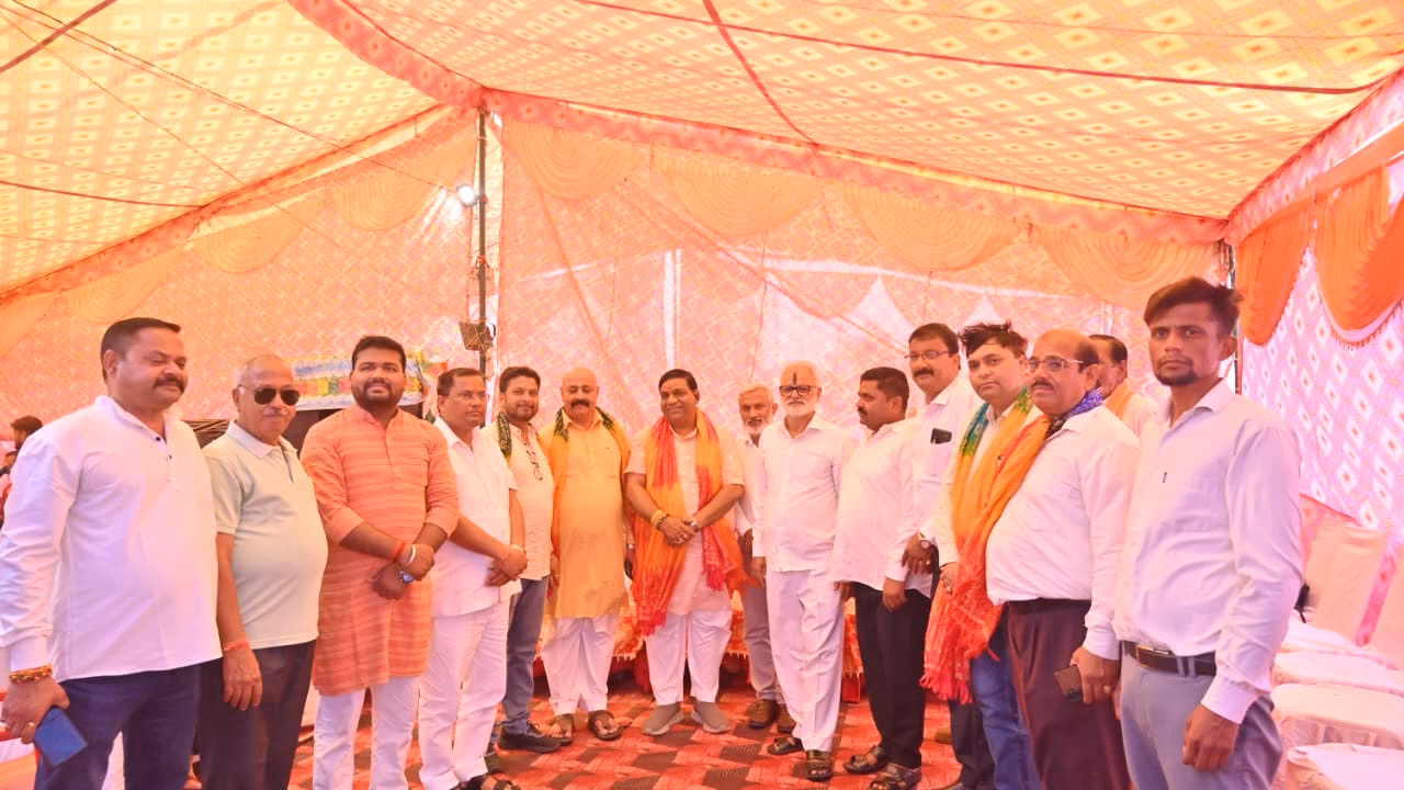 कांवरियों और श्रद्धालुओं के बीच
