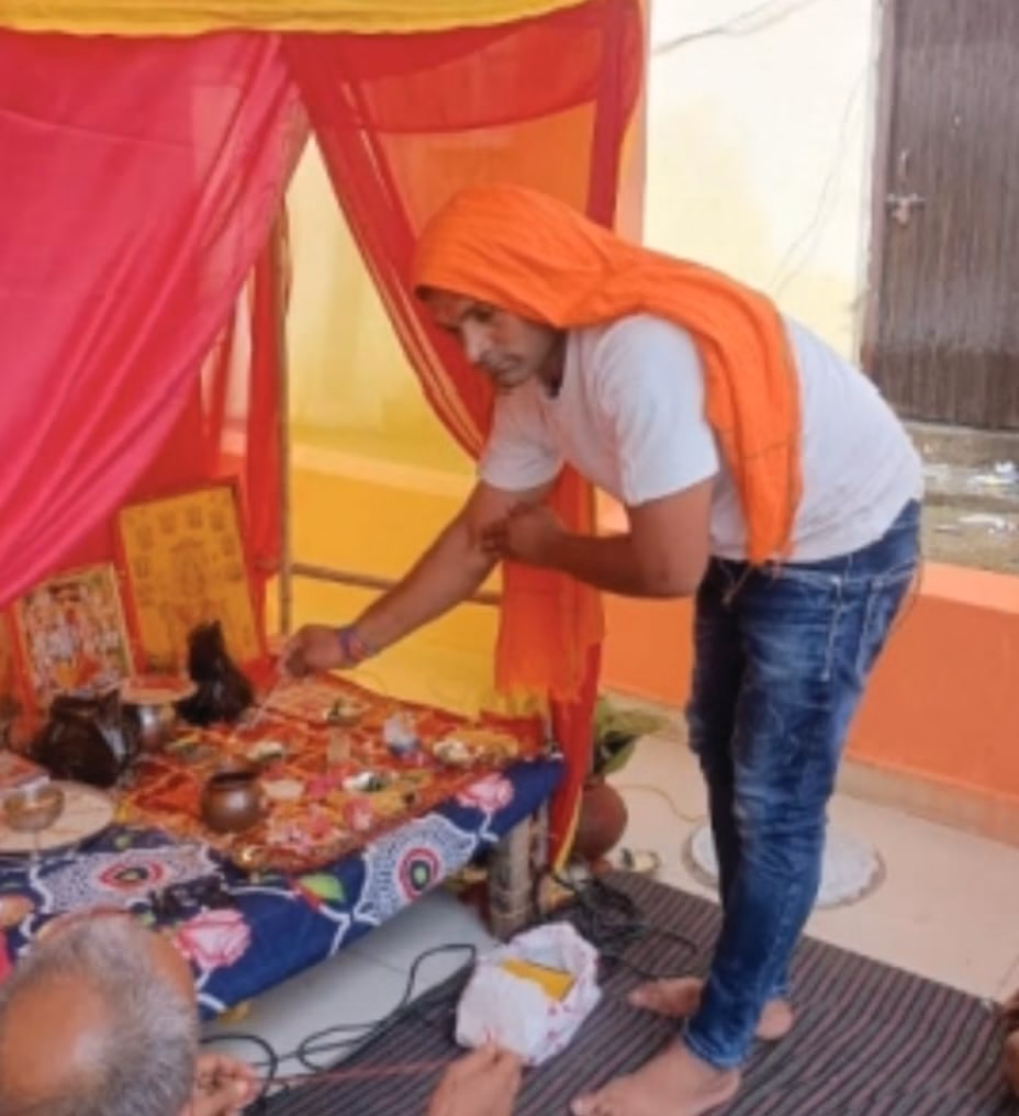 देवरनियां कोतवाली के शिव मंदिर में गूंजे वेद मंत्र